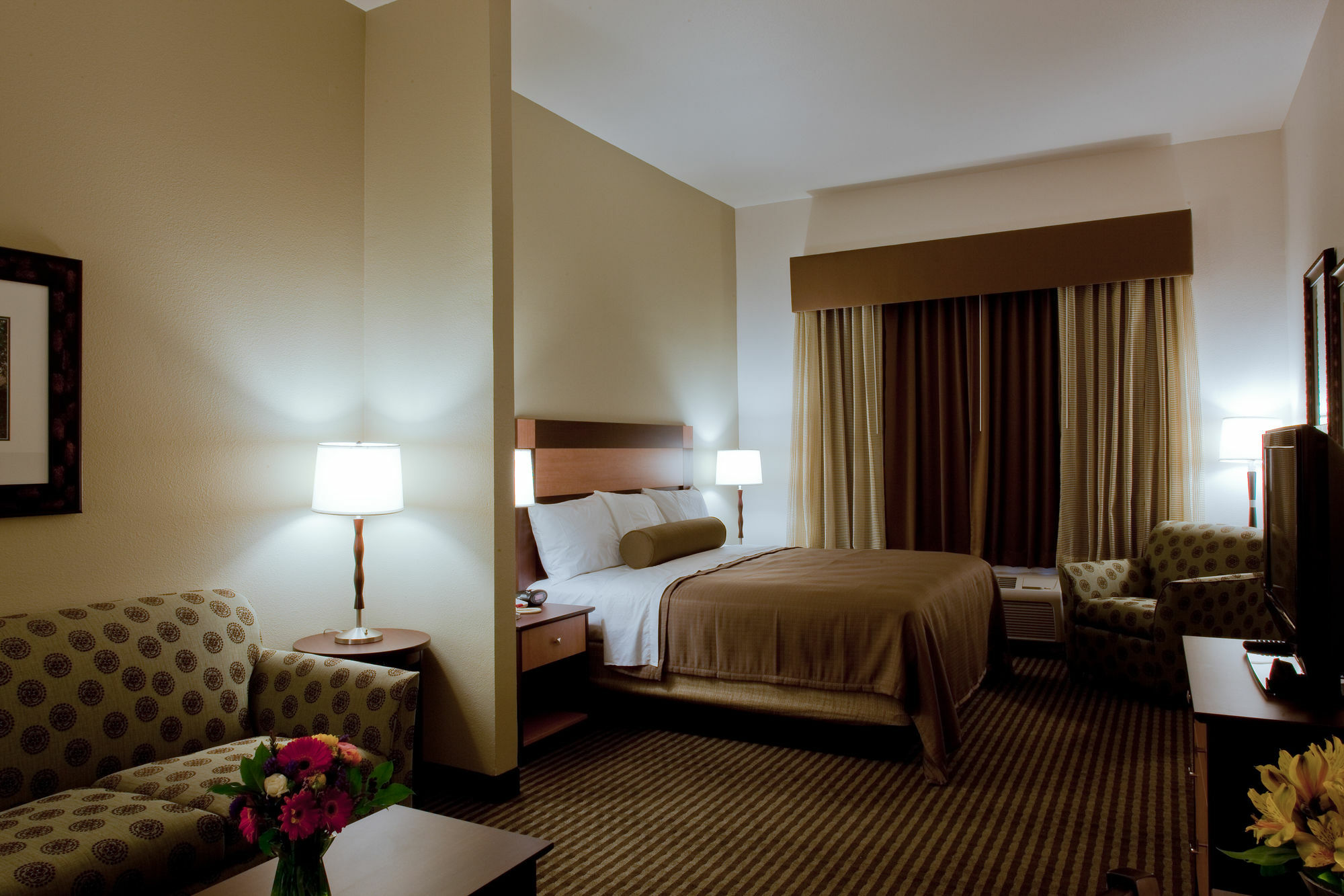 Legacy Inn & Suites Mesa Room photo